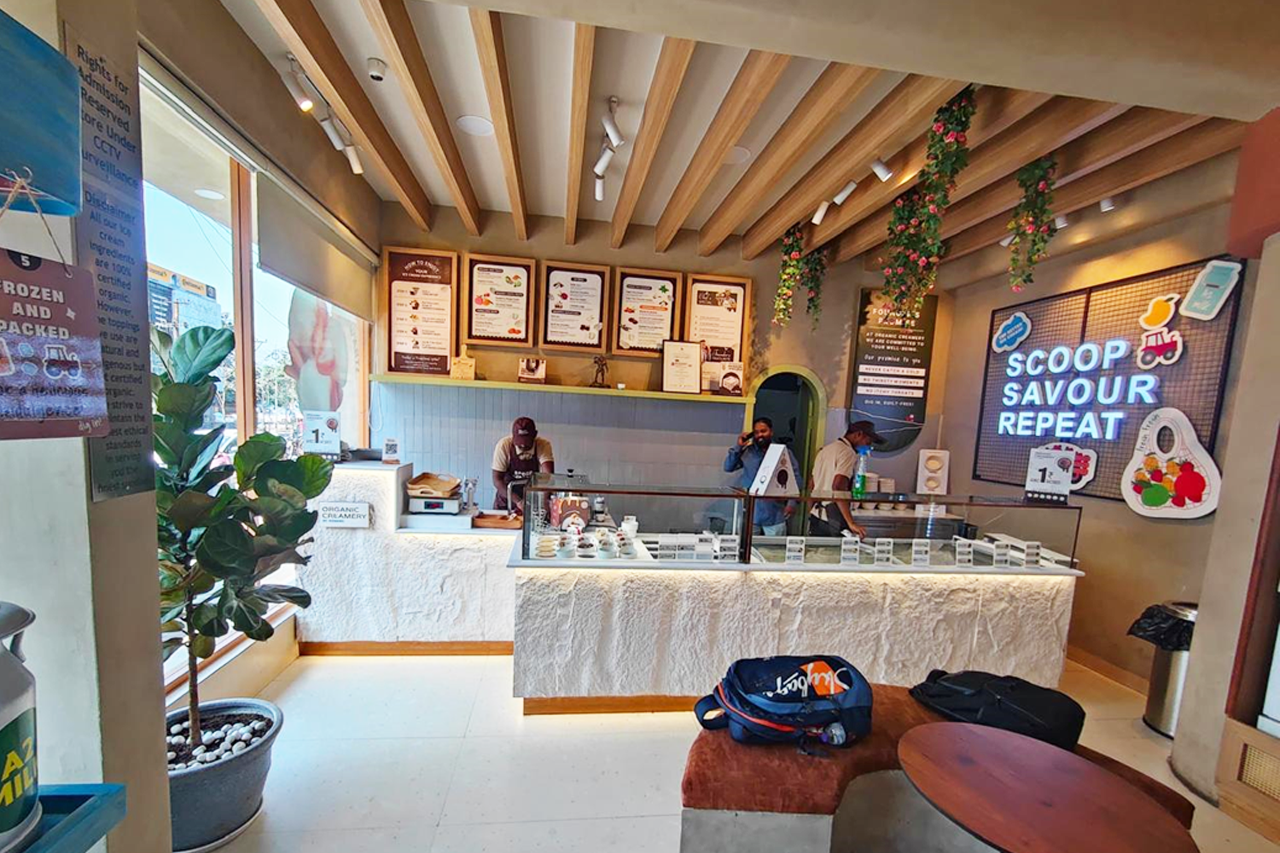 Ice Cream Display Counter 01